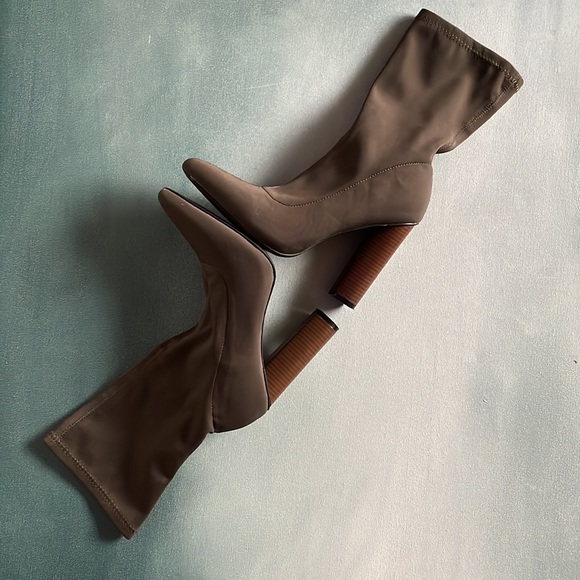 Cape Robbin Sock Boots - Picture 11 of 16